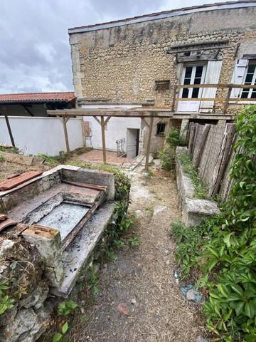 🏢 Immeuble de rapport rénové – 5 appartements – Proche centre-ville de Ribérac