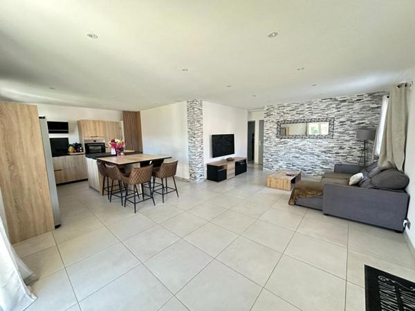 Châteauneuf les Martigues Villa de plain-pied contemporaine au calme et sans vis-à-vis