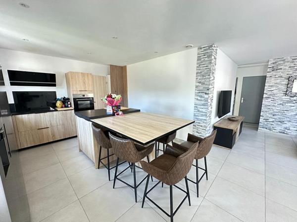 Châteauneuf les Martigues Villa de plain-pied contemporaine au calme et sans vis-à-vis