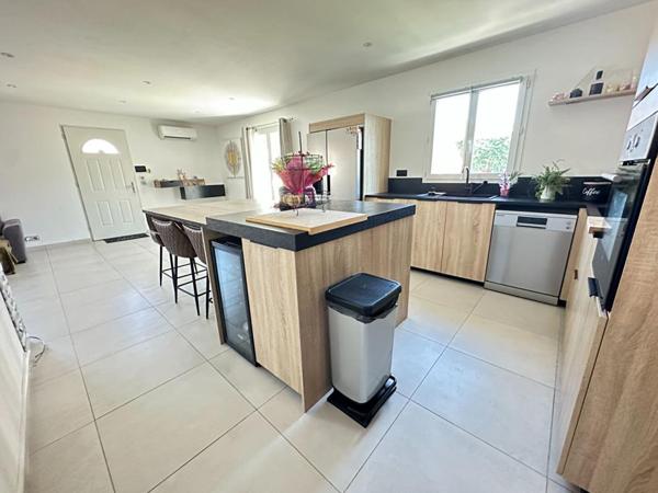 Châteauneuf les Martigues Villa de plain-pied contemporaine au calme et sans vis-à-vis
