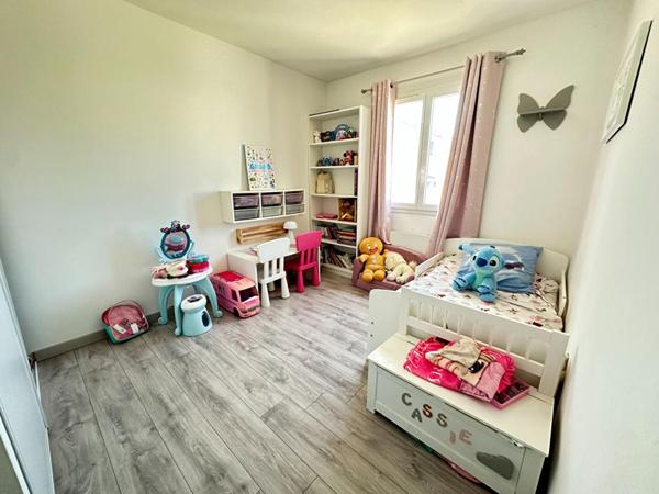 Châteauneuf les Martigues Villa de plain-pied contemporaine au calme et sans vis-à-vis