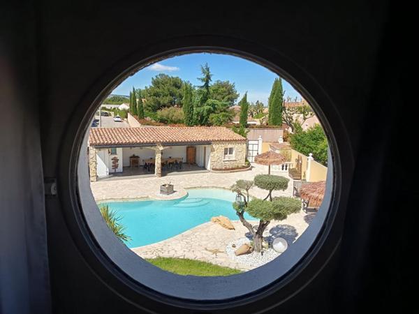 Maison Gignac La Nerthe 6 pièce(s) 248 m2