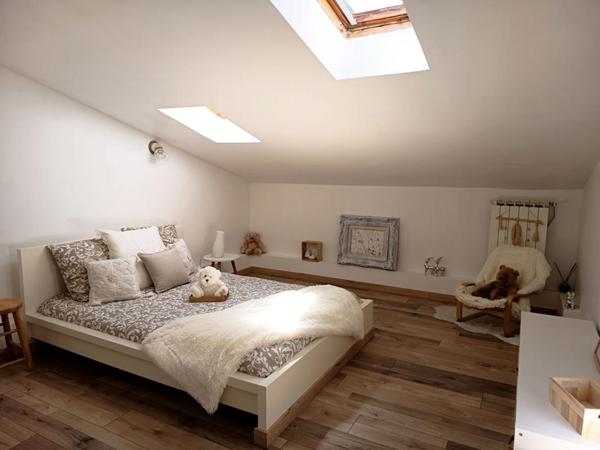 Maison Gignac La Nerthe 6 pièce(s) 248 m2