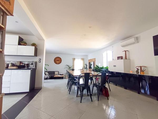 Maison Gignac La Nerthe 6 pièce(s) 248 m2