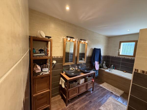 MAISON PLAIN-PIED 144 m²/terrain 660 m²