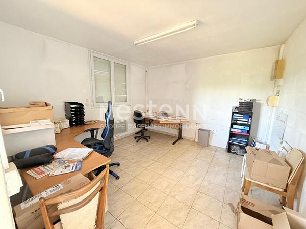 Entrepôt / local - Doué En Anjou -120 m2 - D6018