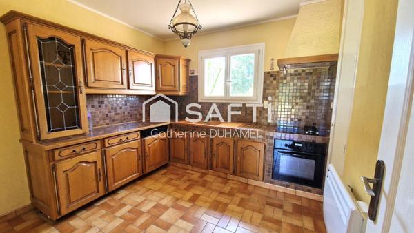 ISOLEE DES VOISINS , SUR 4 400 m², 7 mn  GARE SENS