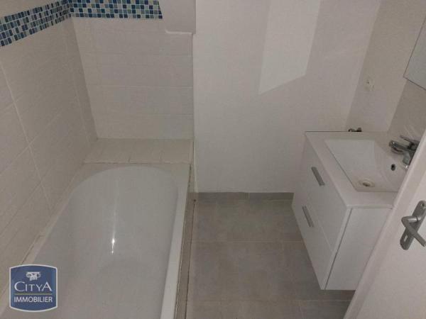 Appartement à louer 2 pièces 32.53m² Charleville-Mézières (08000)