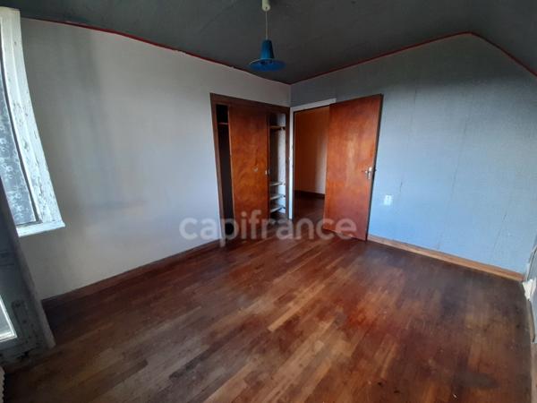 Maison à vendre 5 pièces PLOGONNEC (29180) sur sous-sol total - Surface habitable 120,94 m2- 3 chambres - Parcelle de 709m2