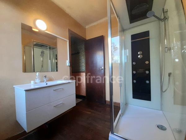 Maison à vendre 5 pièces PLOGONNEC (29180) sur sous-sol total - Surface habitable 120,94 m2- 3 chambres - Parcelle de 709m2