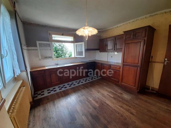 Maison à vendre 5 pièces PLOGONNEC (29180) sur sous-sol total - Surface habitable 120,94 m2- 3 chambres - Parcelle de 709m2