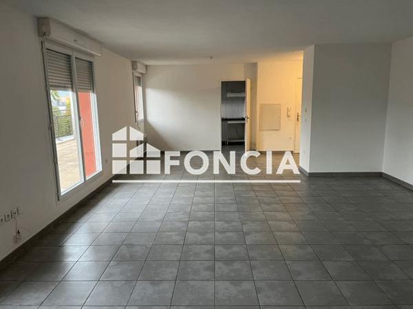 Location Appartement 5 pièces 109.5 m² - 1-5 AVENUE DU 10 MAI 1981 Ambes 33810