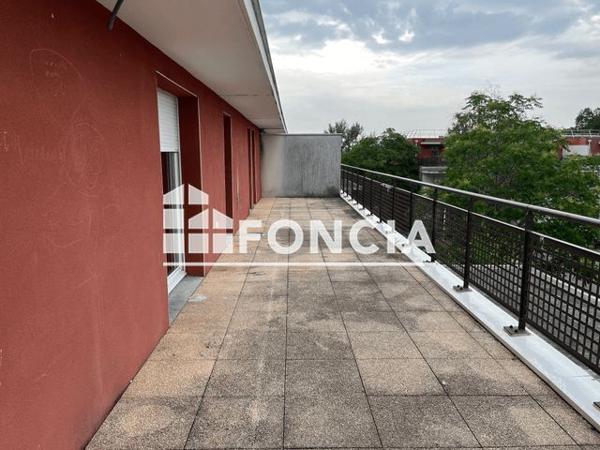 Location Appartement 5 pièces 109.5 m² - 1-5 AVENUE DU 10 MAI 1981 Ambes 33810