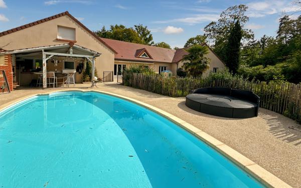 Maison à vendre    8 pièces • 280 m2 Yvoy-le-Marron