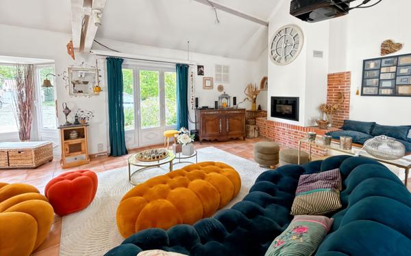 Maison à vendre    8 pièces • 280 m2 Yvoy-le-Marron