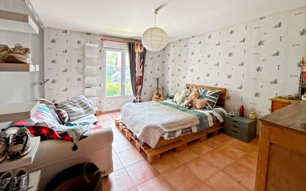 Maison à vendre    8 pièces • 280 m2 Yvoy-le-Marron