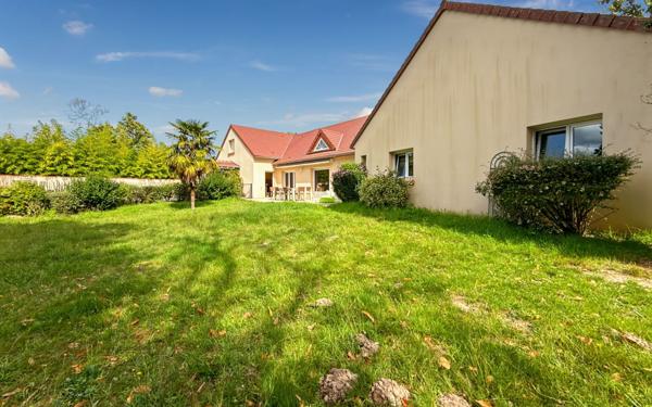 Maison à vendre    8 pièces • 280 m2 Yvoy-le-Marron