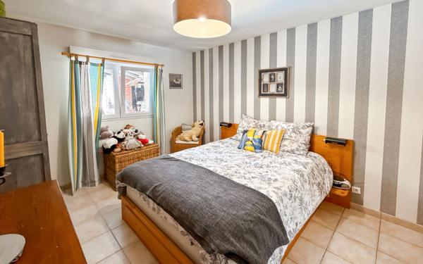 Maison à vendre    8 pièces • 280 m2 Yvoy-le-Marron