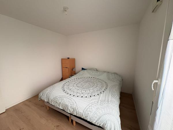 Parking + annexe + appartement