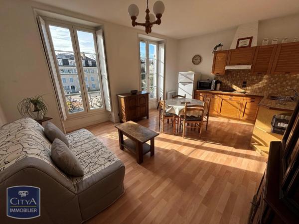 Appartement à louer 2 pièces 37.02m² Pau (64000)