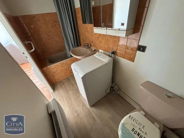 Appartement à louer 2 pièces 37.02m² Pau (64000)