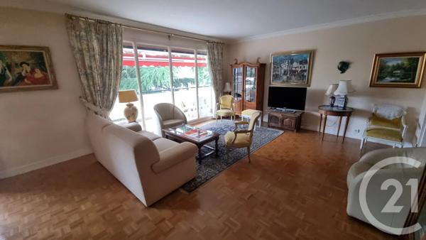 Appartement F5 à vendre  5 pièces - 97,01 m 2   ST MAUR DES FOSSES  - 94