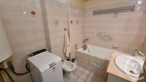 Appartement F5 à vendre  5 pièces - 97,01 m 2   ST MAUR DES FOSSES  - 94
