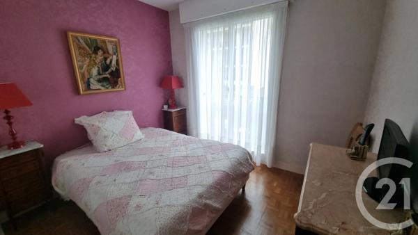Appartement F5 à vendre  5 pièces - 97,01 m 2   ST MAUR DES FOSSES  - 94
