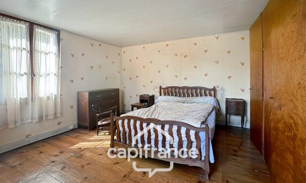 À VENDRE – HABAS - GRANDE MAISON DE VILLE AVEC NOMBREUSES DÉPENDANCES – JARDIN 2000 M2