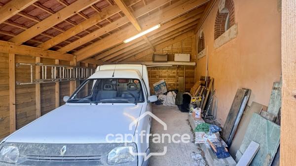 À VENDRE – HABAS - GRANDE MAISON DE VILLE AVEC NOMBREUSES DÉPENDANCES – JARDIN 2000 M2