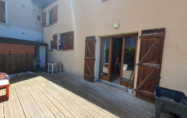 Vente Immeuble De 4 logements Saint-jean-de-niost   