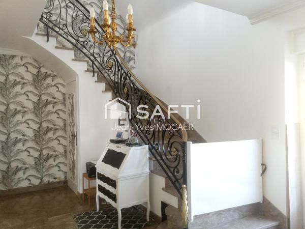 CHATEAUNEUF DU FAOU (29520), Superbe Néo-Bretonne restaurée, en situation privilégiée