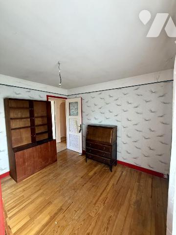 Maison de ville avec garage et jardin
