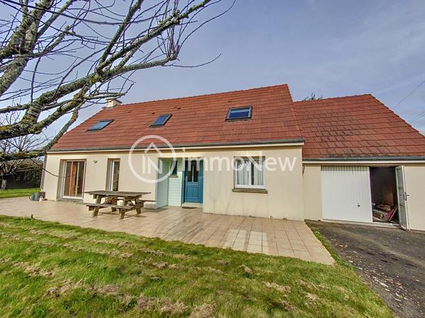MAISON 8 PIECES AVEC VIE DE PLAIN-PIED ET VASTE JARDIN A BREVILLE-SUR-MER, AVEC VUE DEGAGEE MER.