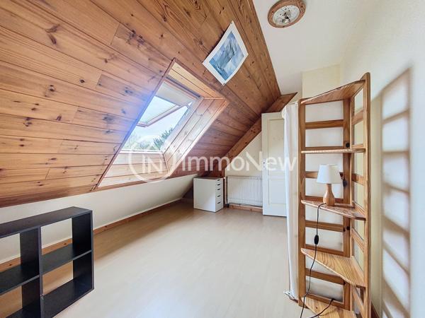MAISON 8 PIECES AVEC VIE DE PLAIN-PIED ET VASTE JARDIN A BREVILLE-SUR-MER, AVEC VUE DEGAGEE MER.