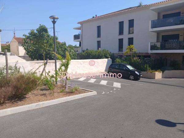 Parking / Box à vendre de 96 m²