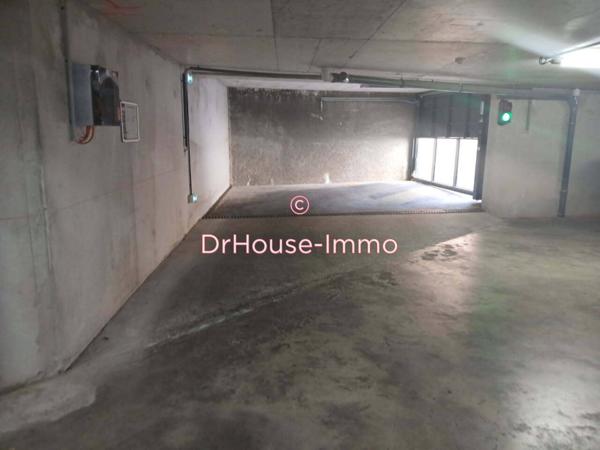 Parking / Box à vendre de 96 m²