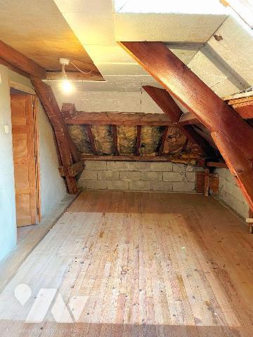 Maison individuelle à fort potentiel d'exploitation sur la commune de BELLEY dans le départemen...