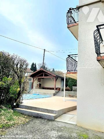 Maison individuelle à fort potentiel d'exploitation sur la commune de BELLEY dans le départemen...