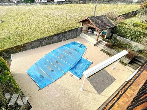 Maison individuelle à fort potentiel d'exploitation sur la commune de BELLEY dans le départemen...