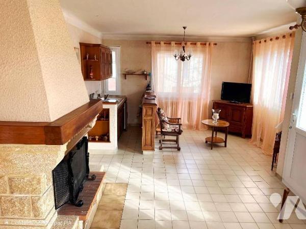 Maison individuelle à fort potentiel d'exploitation sur la commune de BELLEY dans le départemen...