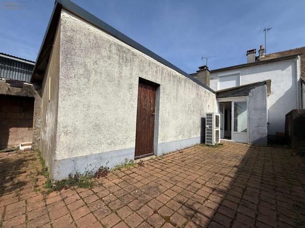 Maison à vendre à Neuville-sur-Sarthe dans la Sarthe (72190), ref : SL-72021-497
