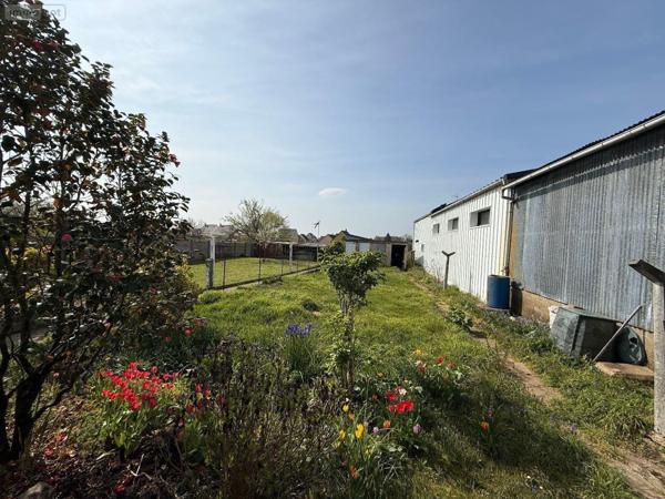 Maison à vendre à Neuville-sur-Sarthe dans la Sarthe (72190), ref : SL-72021-497