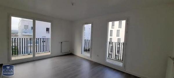 Appartement à louer 3 pièces 62.18m² Cergy (95800)