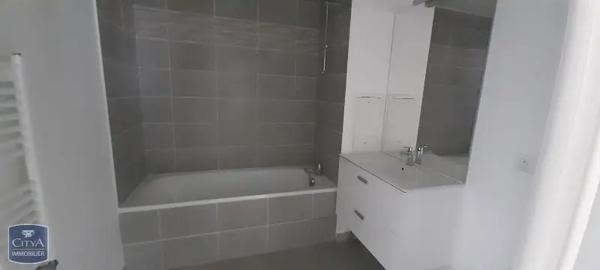 Appartement à louer 3 pièces 62.18m² Cergy (95800)