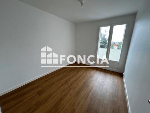 Location Appartement 5 pièces 87.12 m² - 228 RUE DE SUZON Talence 33400
