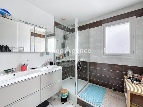 Maison à Avrillé, 49240 - 5 pièces 134m²