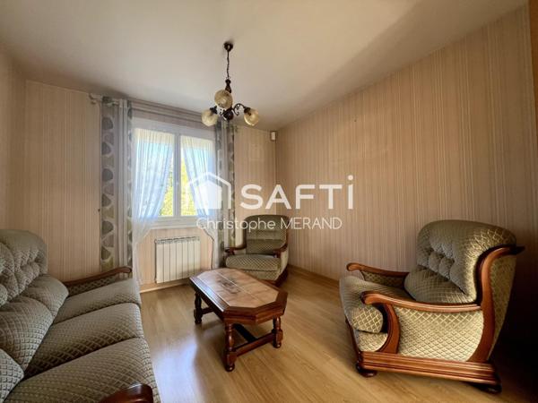 Beau pavillon dans le centre de DANGE SAINT ROMAIN