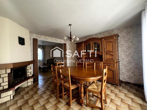 Beau pavillon dans le centre de DANGE SAINT ROMAIN