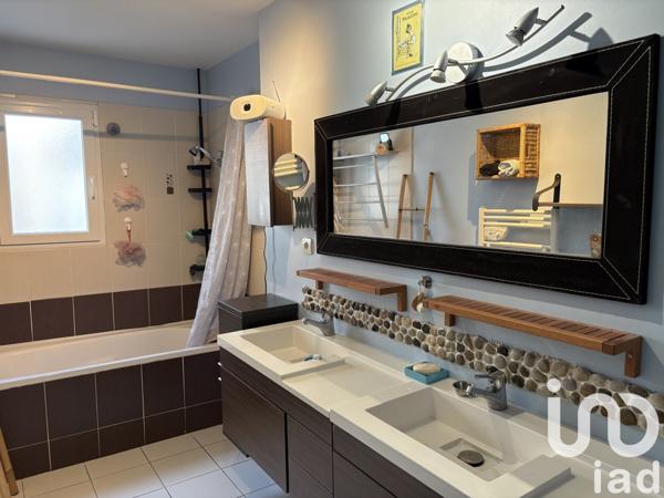 Maison à vendre 7 pièces 140 m² Saint-Cyr-sur-Loire